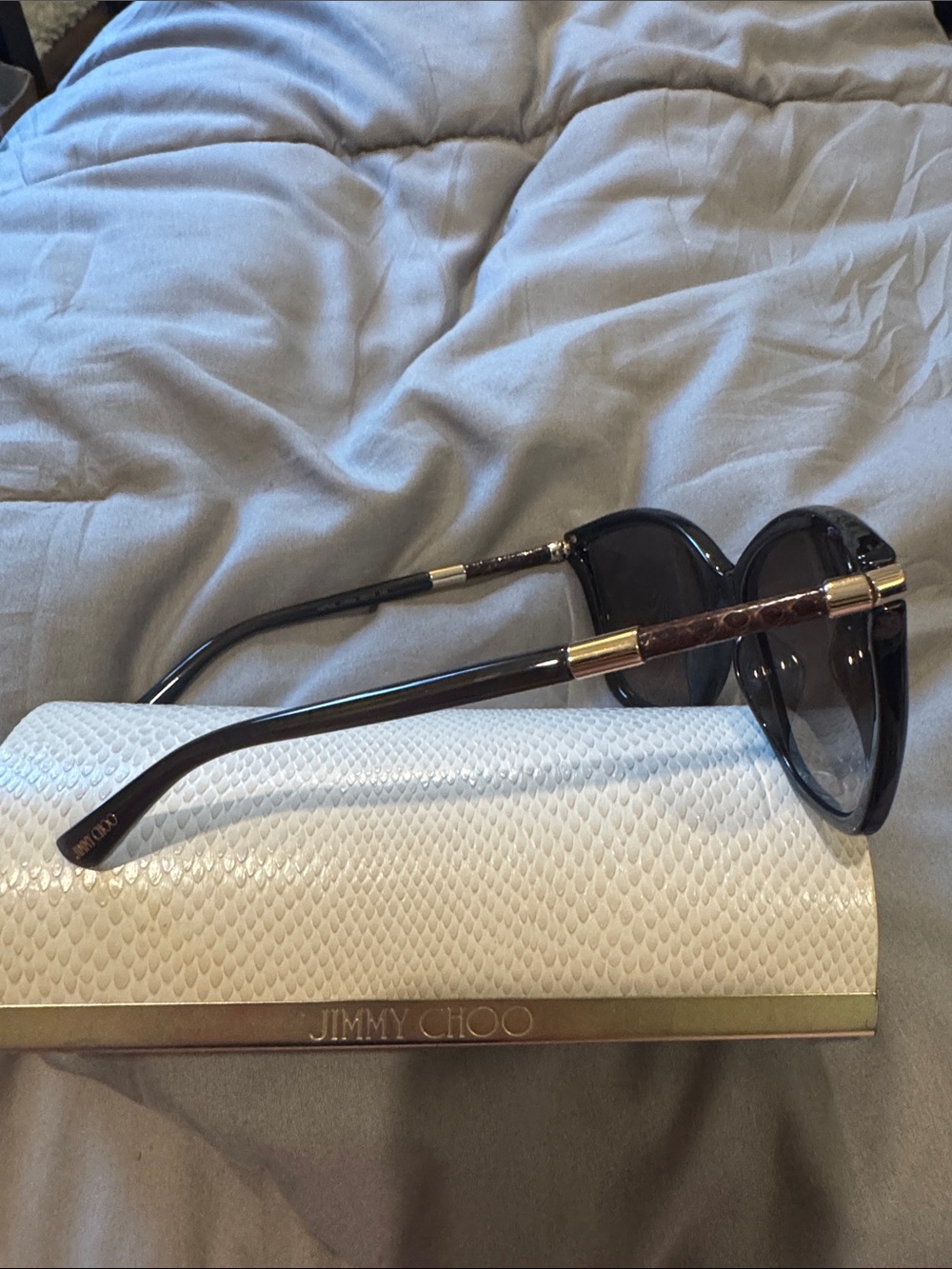 Jimmy Choo Ivory Snakeskin-Textured Clutch with Gold Bar - Picture 3 of 7